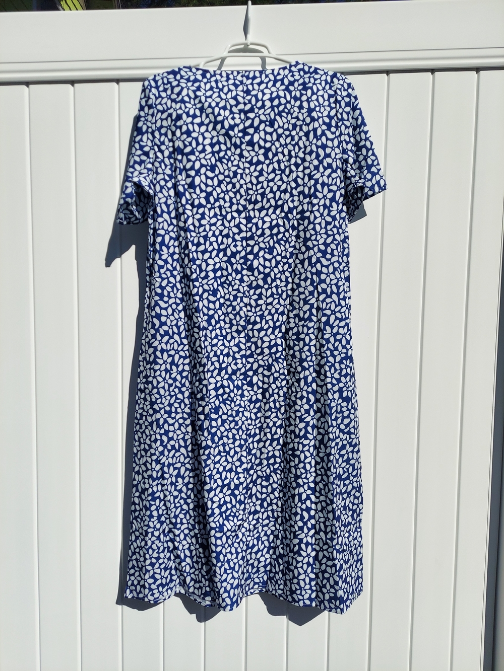 Clara & Monroe Navy Blue Floral Maxi Dress Women's Size Large NWT Grandmacore - Picture 6 of 9